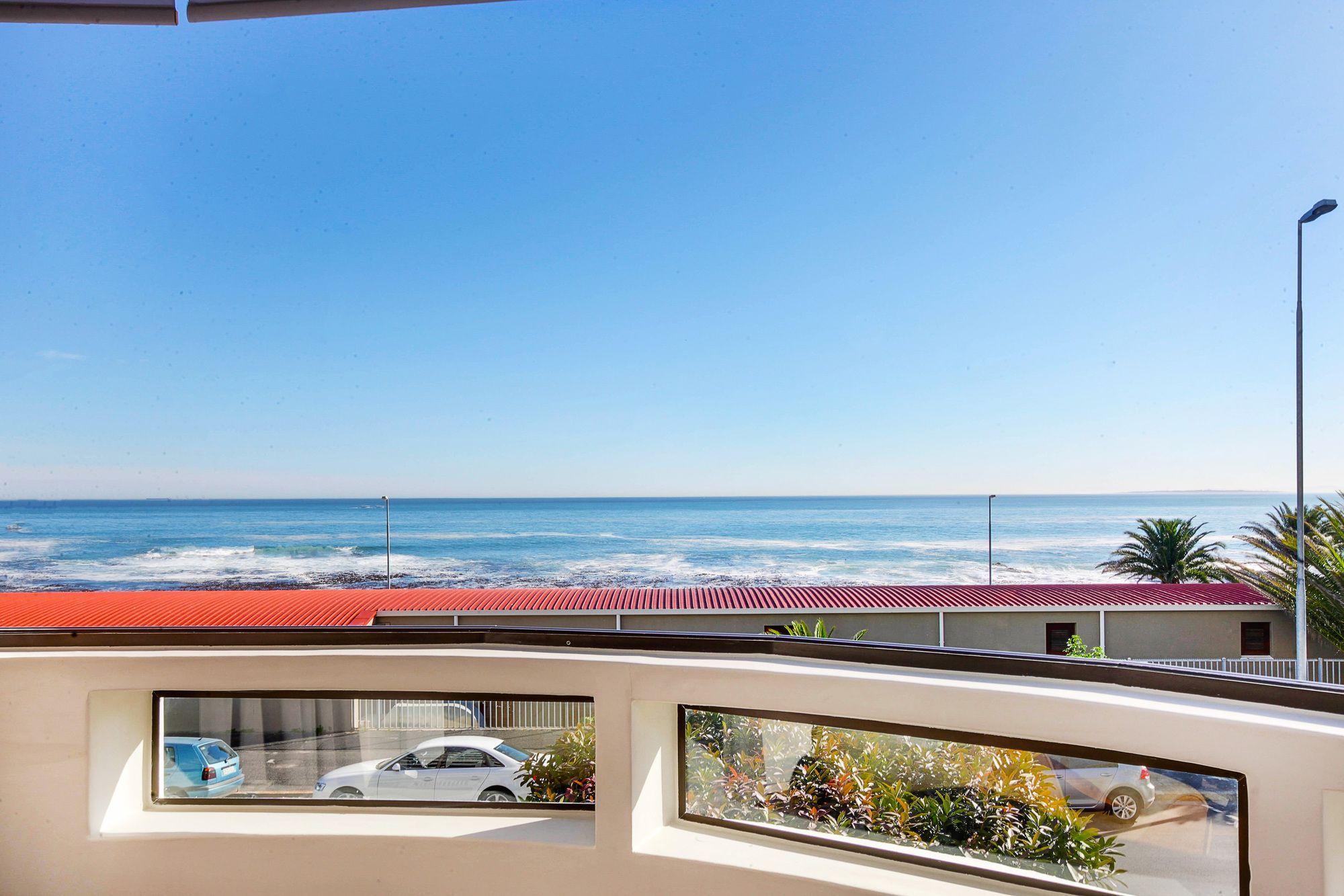 Backup Powered Sea View Apartment On The Promenade 케이프타운 외부 사진